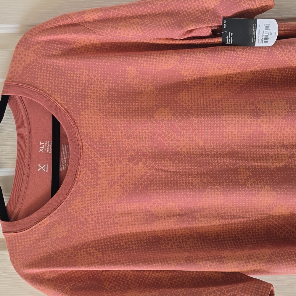 XERSION BRAND MEN'S BIG AND TALL "BRICK TEXTURE" COTTON TEE-SHIRT SIZE XLT